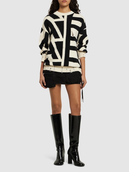 Marc Jacobs: Distressed monogram oversize sweater - Krem/Siyah - women_1 | Luisa Via Roma