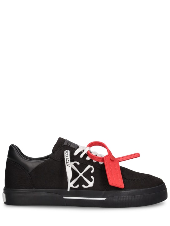 Off-White: Sneakers en toile vulcanisée New Low - Noir/Blanc - men_0 | Luisa Via Roma