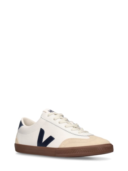 Veja: Volley sneakers - White/Navy - men_2 | Luisa Via Roma