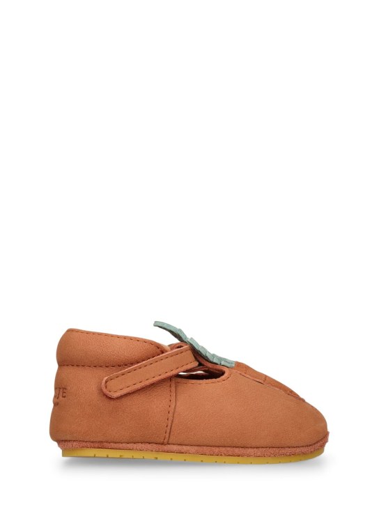 Donsje: Carrot leather pre-walker shoes - Brown - kids-girls_0 | Luisa Via Roma