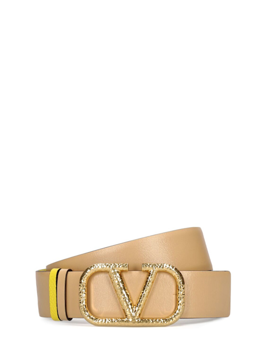 Valentino Garavani: 40mm V Logo reversible leather belt - women_0 | Luisa Via Roma