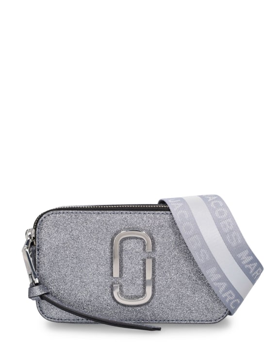 Marc Jacobs: The Snapshot leather shoulder bag - Silver - women_0 | Luisa Via Roma