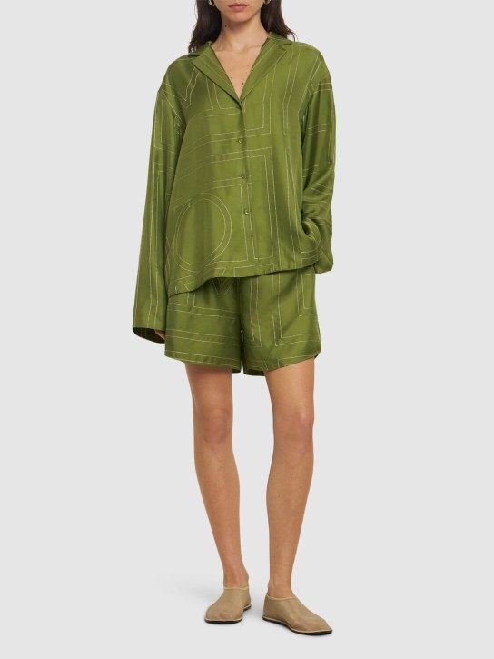 Toteme: Monogram silk pajama shorts - Green - women_1 | Luisa Via Roma