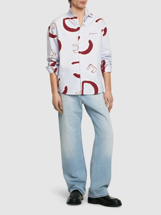 Jacquemus: La Chemise Simon cotton shirt - Monogramme Red - men_1 | Luisa Via Roma