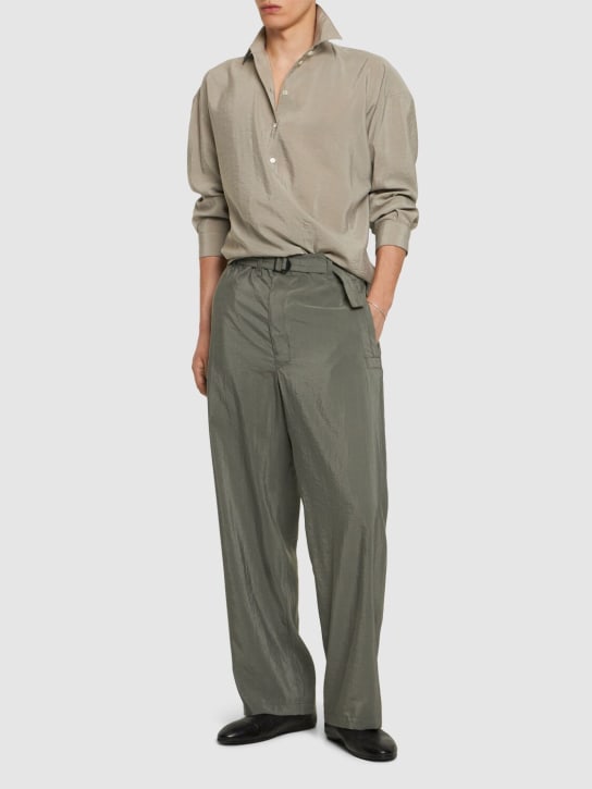 Lemaire: Seamless silk blend pants w/belt - Gri - men_1 | Luisa Via Roma