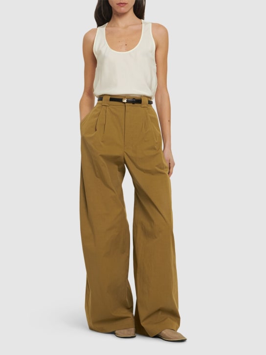Lemaire: Pantalon large en coton plissé - Ochre Khaki - women_1 | Luisa Via Roma