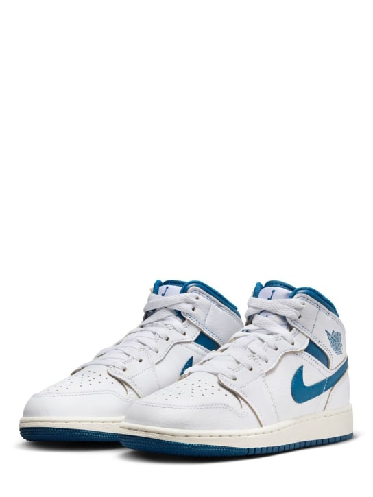 Nike: Air Jordan 1 Mid sneakers - White/Blue - kids-boys_1 | Luisa Via Roma