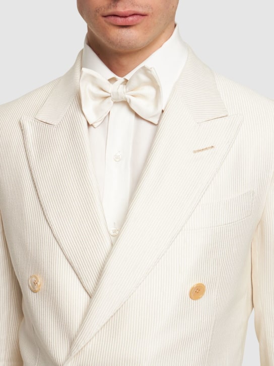 Giorgio Armani: Large silk bowtie - Beige/White - men_1 | Luisa Via Roma