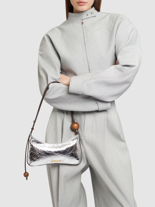 Jacquemus: Le Bisou Perle crinkled leather bag - Gümüş - women_1 | Luisa Via Roma