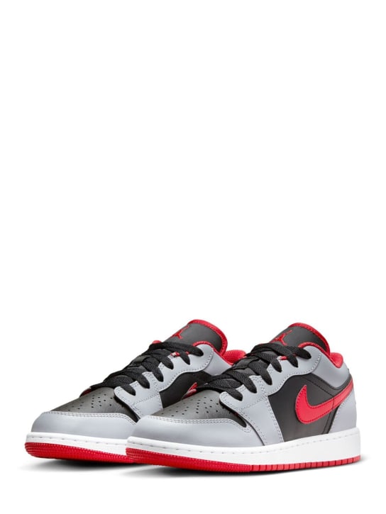 Nike: Sneakers "Air Jordan 1" - Schwarz/Rot - kids-girls_1 | Luisa Via Roma
