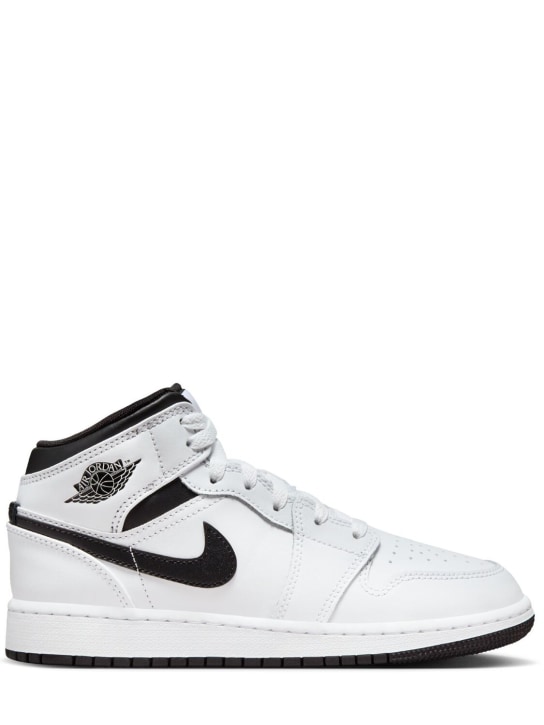 Nike: Sneakers Air Jordan 1 Mid - Blanc/Noir - kids-boys_0 | Luisa Via Roma