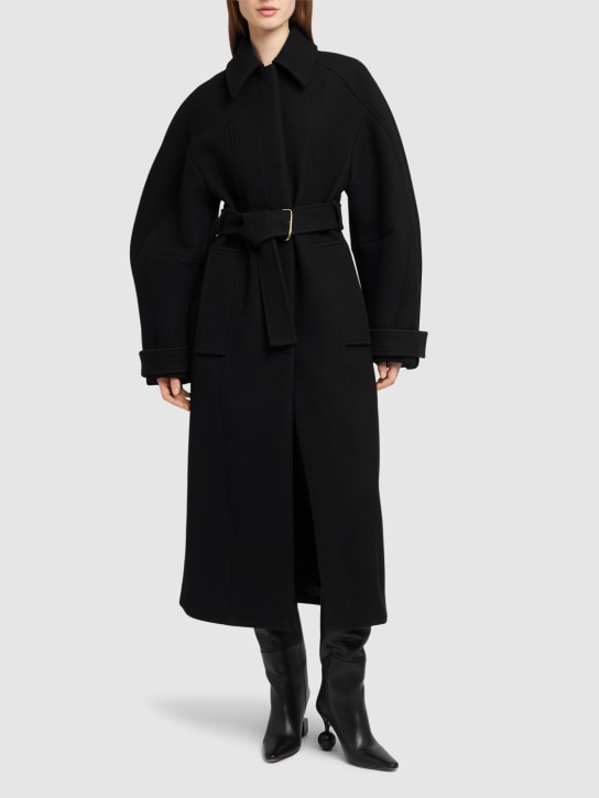Jacquemus: Abrigo de lana con cinturón - Negro - women_1 | Luisa Via Roma
