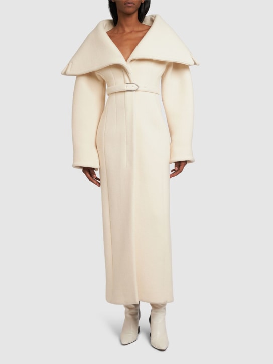 Jacquemus: Le Manteau Caruso wool long coat - White - women_1 | Luisa Via Roma