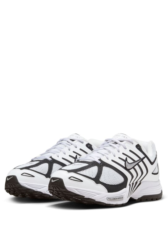 Nike: Sneakers „Air Peg 2k5“ - White/Metallic - women_1 | Luisa Via Roma