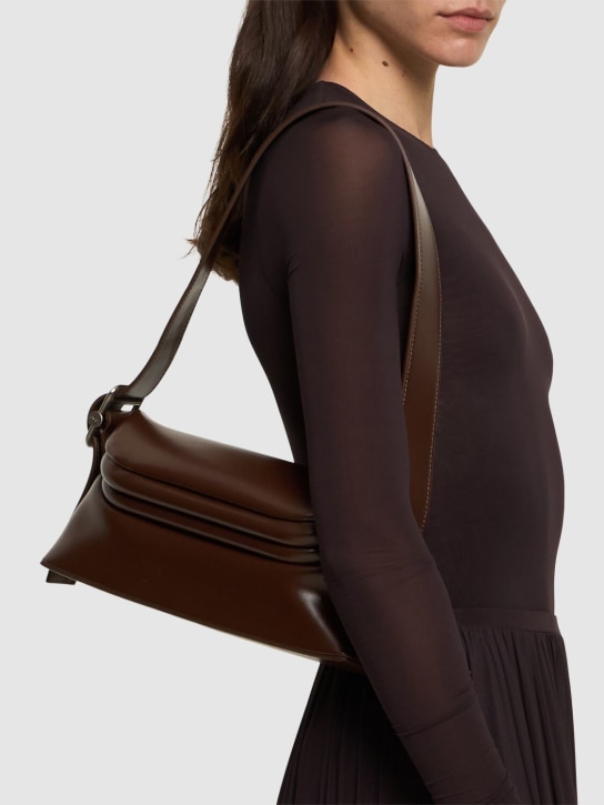 Osoi: Sac porté épaule en cuir Folder Brot - women_1 | Luisa Via Roma