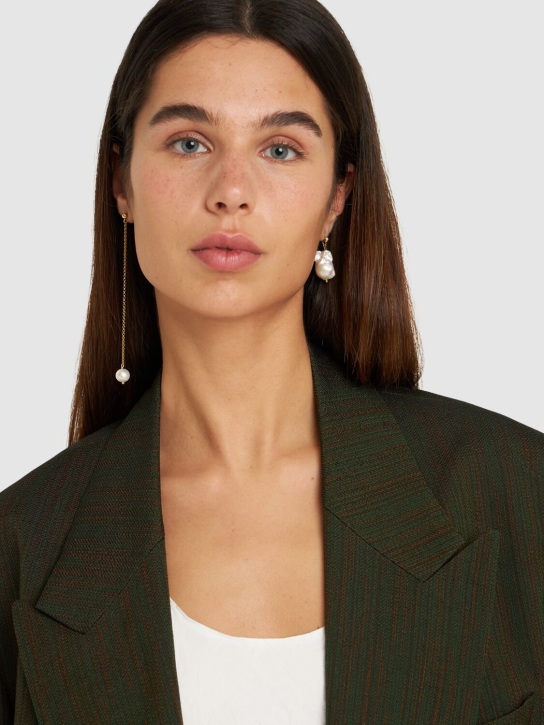 Magda Butrym: Boucles d'oreilles asymétriques en perles - Blanc/Or - women_1 | Luisa Via Roma