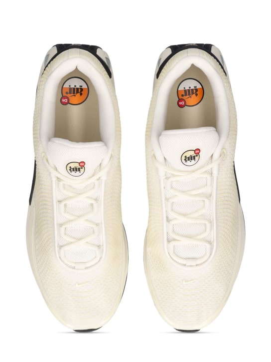 Nike: Air Max DN sneakers - White - men_5 | Luisa Via Roma