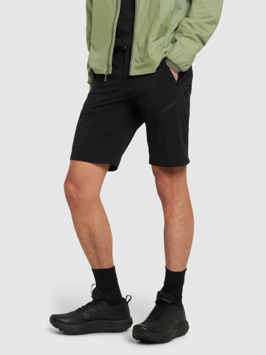 Arc'teryx: Sneakers "Sylan GTX" - men_1 | Luisa Via Roma