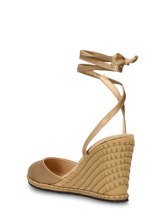 Vibi Venezia: 100mm Mandorla satin wedges - Beige - women_3 | Luisa Via Roma
