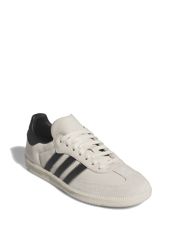 adidas Originals: Sneakers „Humanrace Samba“ - Weiß/Schwarz - men_1 | Luisa Via Roma