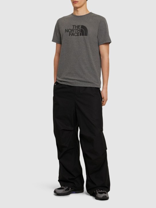 The North Face: T-shirt à manches courtes Easy - Tnf Medium Grey - men_1 | Luisa Via Roma