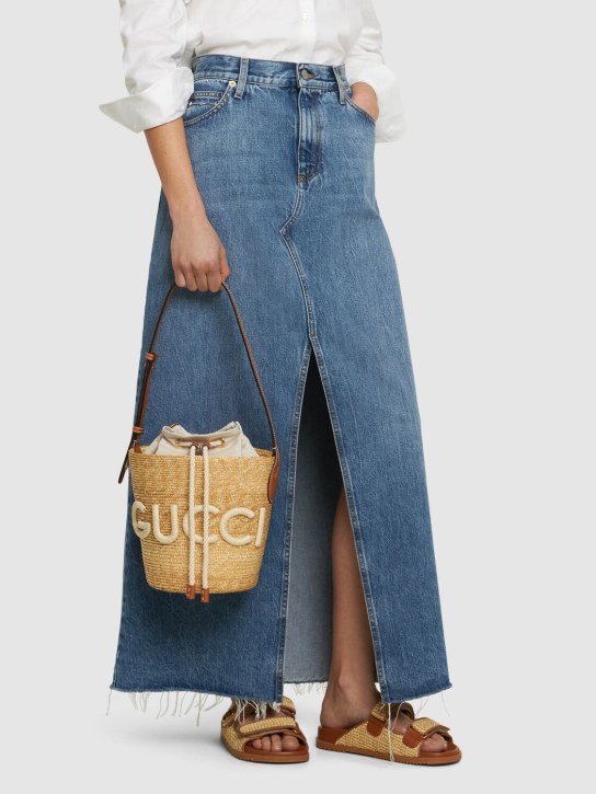 Gucci: Petit sac porté épaule en raphia à logo - Natural - women_1 | Luisa Via Roma