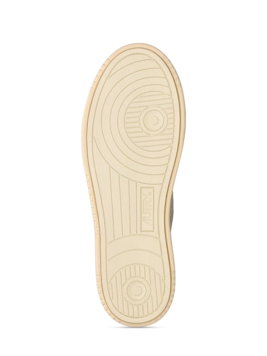 Autry: Easeknit low sneakers - men_4 | Luisa Via Roma