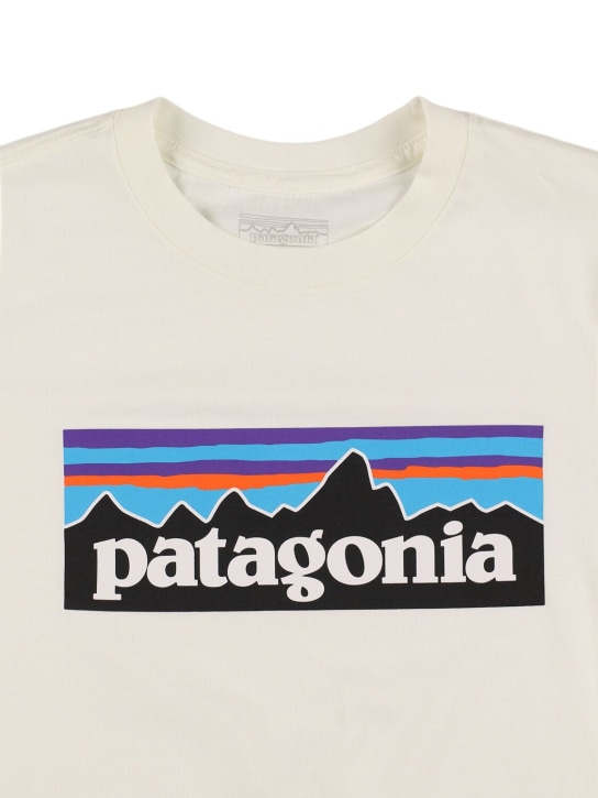 Patagonia: T-shirt in cotone organico con stampa - Off White - kids-girls_1 | Luisa Via Roma