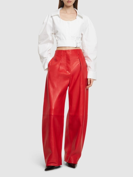 Jacquemus: Pantaloni Le Pantalon Ovalo Cuir in pelle - Rosso - women_1 | Luisa Via Roma