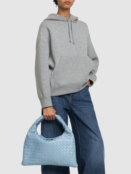 Bottega Veneta: Petit sac porté épaule en cuir Hop - Glacier - women_1 | Luisa Via Roma