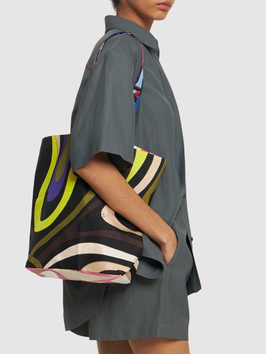 Pucci: Bolso tote de seda estampada - Multicolor - women_1 | Luisa Via Roma