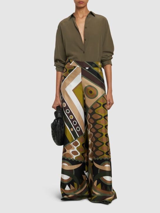 Pucci: Pantalones de sarga de seda estampada - Verde/Multi - women_1 | Luisa Via Roma