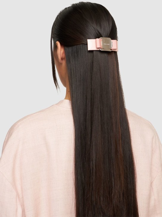 Ferragamo: Vara Plate leather hair clip - Pink/Silver - women_1 | Luisa Via Roma
