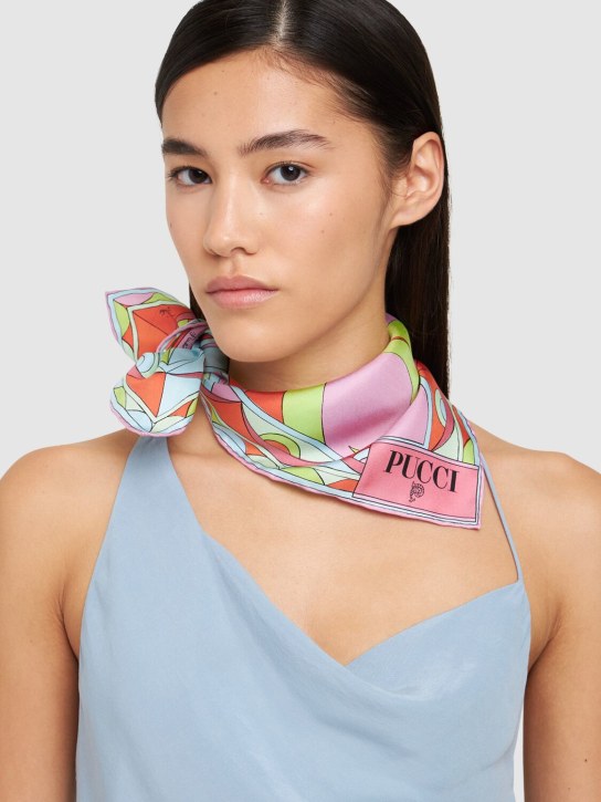 Pucci: Pañuelo de seda estampado - Multicolor - women_1 | Luisa Via Roma