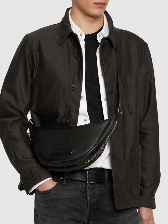 Tom Ford: Smooth grain leather logo messenger bag - Black - men_1 | Luisa Via Roma