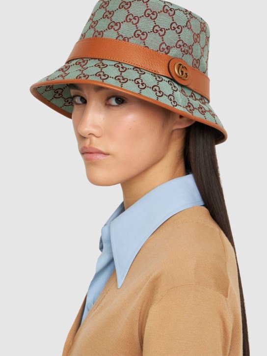 Gucci: Cappello bucket in tela di misto cotone logo GG - Azure/Brown - women_1 | Luisa Via Roma