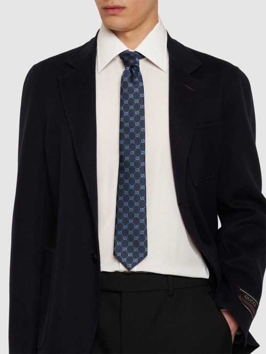 Gucci: Cravate en soie GG Picots 7 cm - Bleu Marine/Bleu Ciel - men_1 | Luisa Via Roma