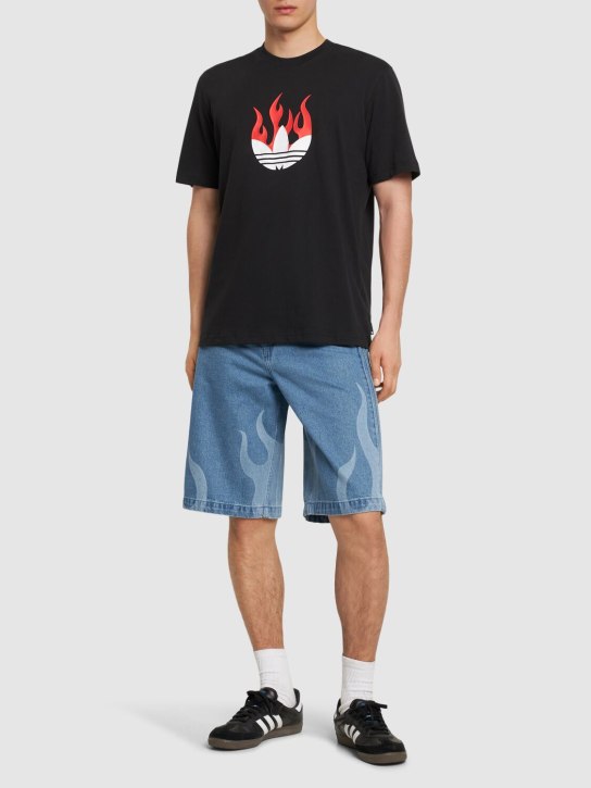 adidas Originals: Flame logo t-shirt - Siyah - men_1 | Luisa Via Roma