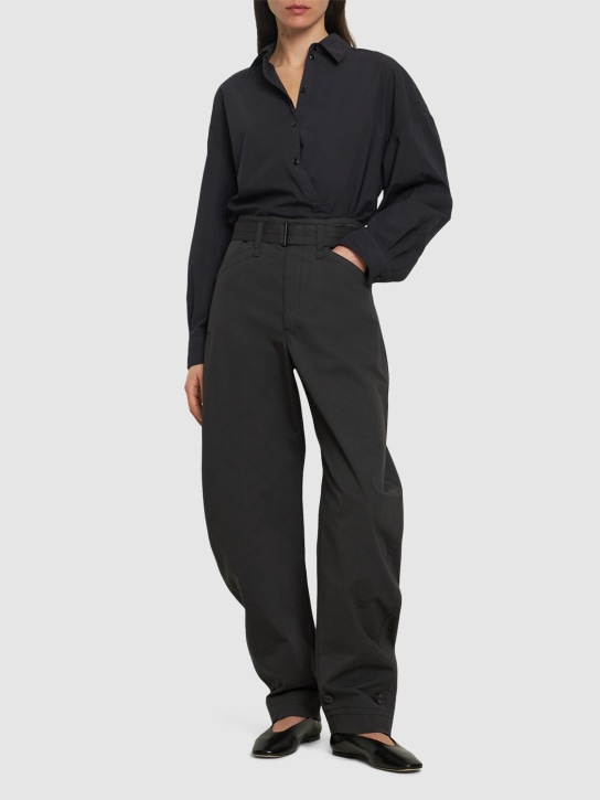 Lemaire: Belted cotton tapered pants - Grey - women_1 | Luisa Via Roma