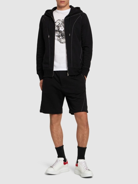 Alexander McQueen: 棉质运动短裤 - 黑色 - men_1 | Luisa Via Roma