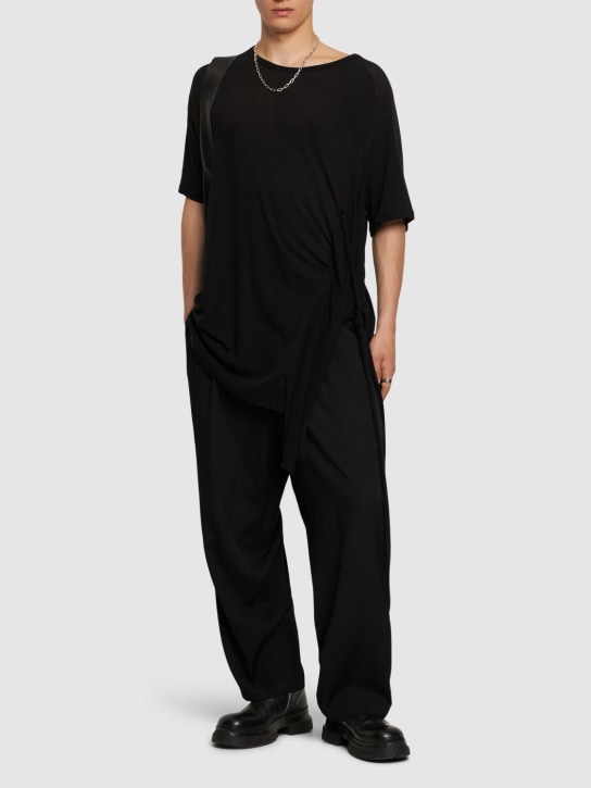 Yohji Yamamoto: 코튼 사이드 끈 티셔츠 - 블랙 - men_1 | Luisa Via Roma