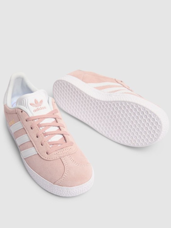 adidas Originals: Sneakers Gazelle de ante con cordones - Rosa - kids-girls_1 | Luisa Via Roma