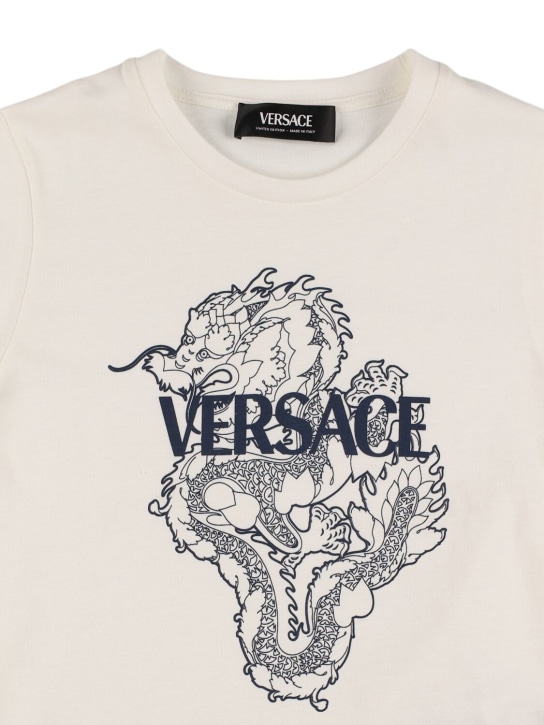 Versace: T-Shirt aus Baumwolljersey mit Druck - Weiß/Navy - kids-boys_1 | Luisa Via Roma