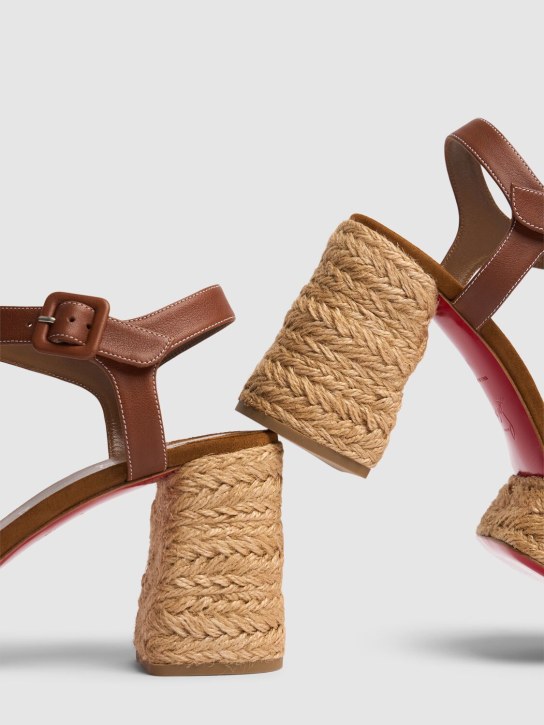 Christian Louboutin: 70毫米Calakala麂皮凉鞋 - 棕黄色 - women_3 | Luisa Via Roma