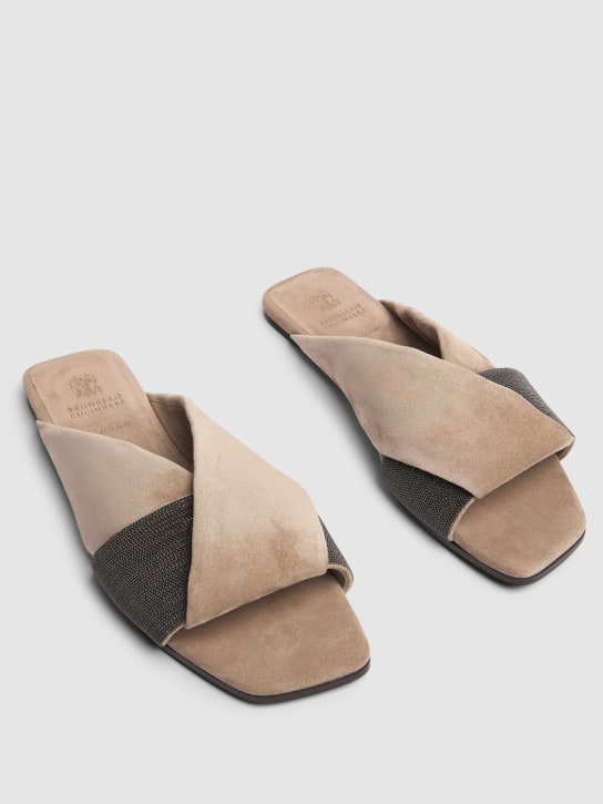 Brunello Cucinelli: 5毫米麂皮凉拖 - 浅棕色 - women_2 | Luisa Via Roma