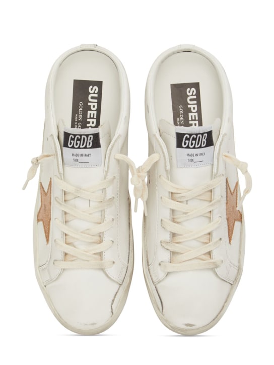 Golden Goose: 20毫米Super-Star皮革穆勒运动鞋 - 白色/金色 - women_4 | Luisa Via Roma