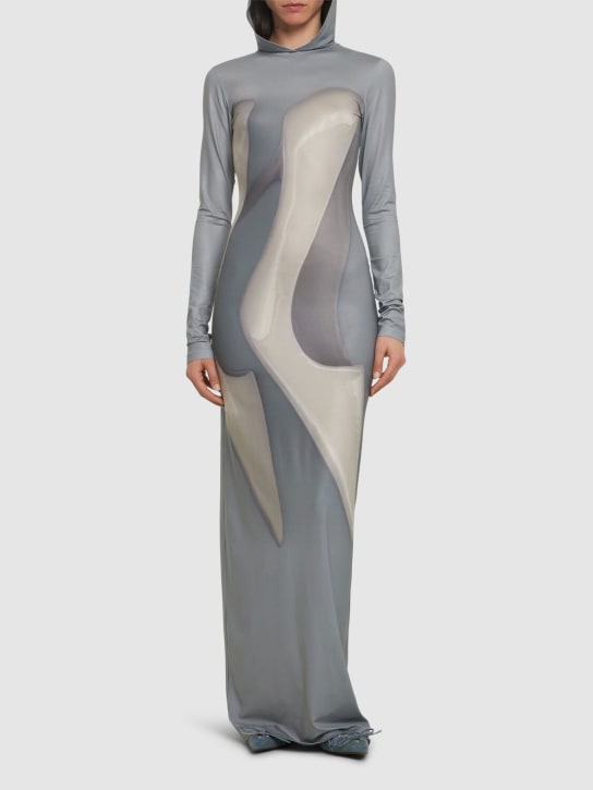 Acne Studios: Langes Kleid aus Jersey mit Kapuze und Druck - Silber/Beige - women_1 | Luisa Via Roma