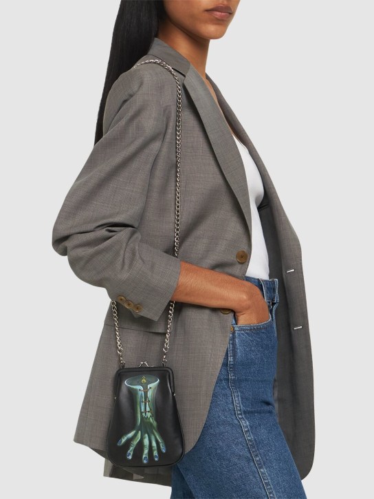 Vivienne Westwood: Tessa chain leather purse - Black/Hand - women_1 | Luisa Via Roma