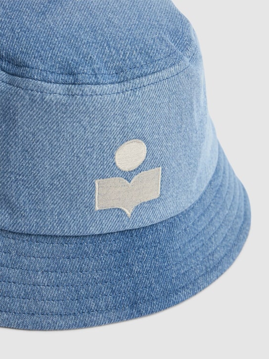 Marant: Cappello bucket in denim di cotone con logo - Celeste - men_1 | Luisa Via Roma
