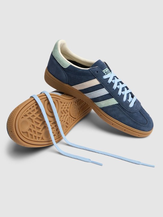 adidas Originals: Sneakers Handball Spezial - Bleu/Multicolore - men_1 | Luisa Via Roma